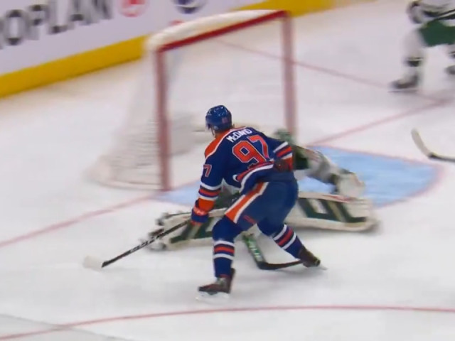 McDavid dekes through Wild defence, outwaits Fleury for beauty game-tying goal