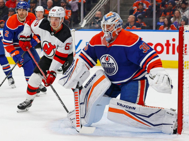 Calvin Pickard’s play and improved defending give Oilers time to make a goalie trade