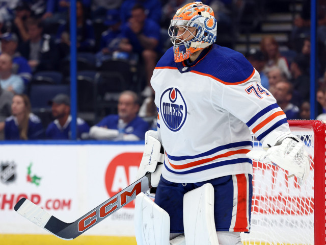 The Oilers must prioritize acquiring a goaltender to tandem with Stuart Skinner, and soon