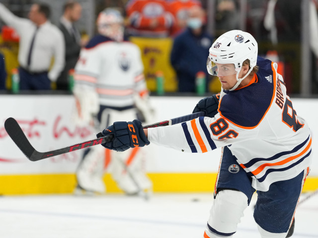 Dreger: Edmonton Oilers could use Philip Broberg to sweeten deal to move Jack Campbell