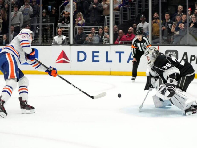 Connor McDavid marks 600th NHL game by coming to the rescue in pivotal Oilers win