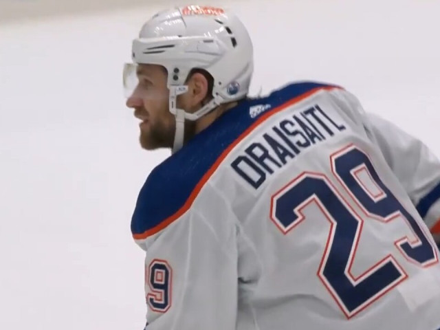 Oilers’ Draisaitl blasts home a one-time rocket from deep in the corner