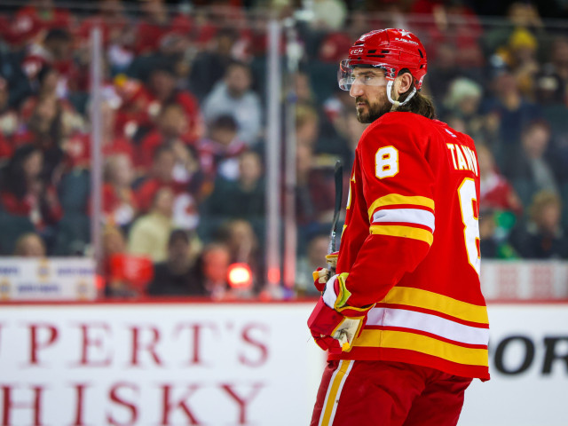 NHL Notebook: Edmonton Oilers potential landing spot for Flames defenceman Chris Tanev and multiple top prospects dealt at CHL trade deadline