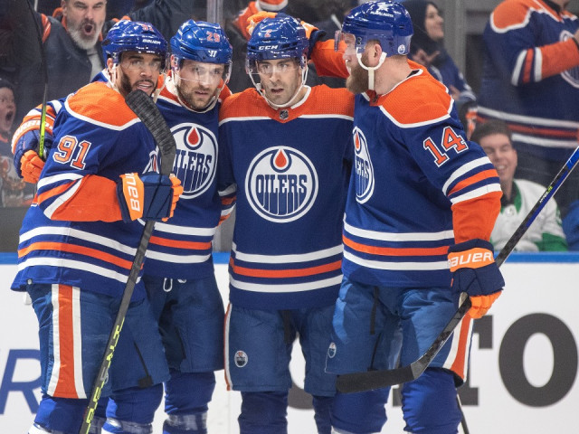 Oilers rally to beat slumping Maple Leafs for 11th straight win