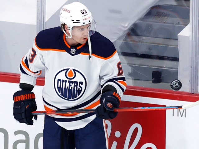 NHL journeyman Tyler Ennis retires from hockey career due to injury