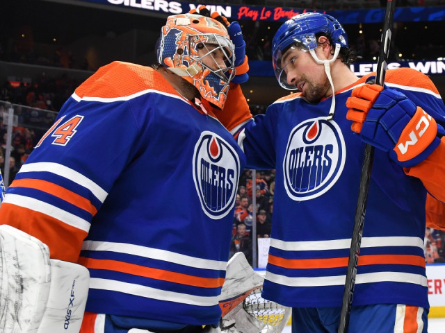 ‘He is a brick wall’: Record-breaking Skinner, Oilers simply refuse to lose