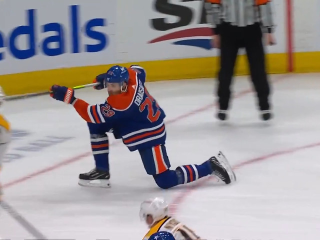 Oilers’ Draisaitl registers 800th career point off give-and-go with McDavid