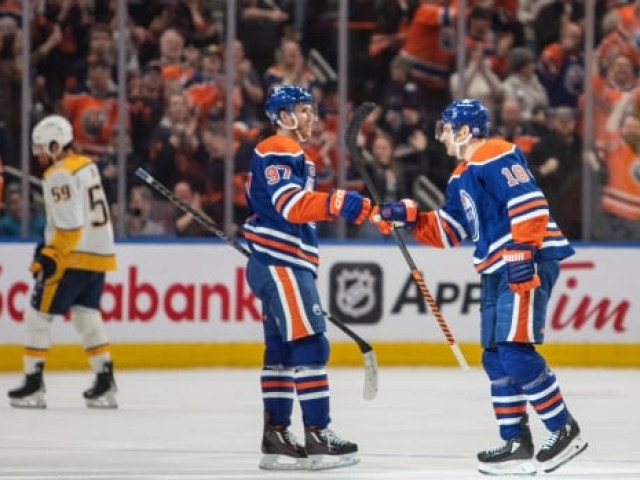 Oilers on verge of history after beating Predators for 16th straight win