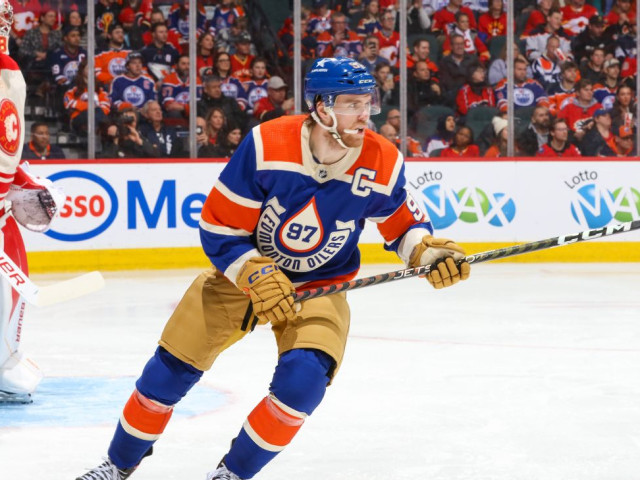 Connor McDavid on Oilers' win streak, NHL rule changes, his marriage plans