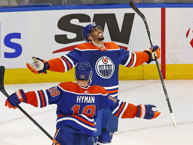 Oilers forward Evander Kane plays 900th NHL game