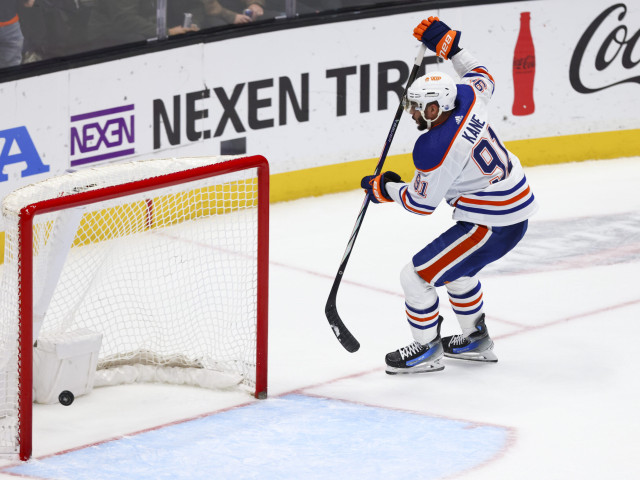 Evander Kane becomes fastest player in Edmonton Oilers history to score five hat tricks