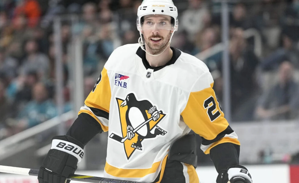 Canucks acquire Marcus Pettersson from Penguins