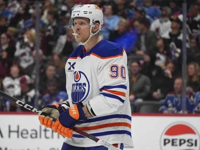 ‘He’s so smart out there’: How Perry’s excelled up and down Oilers’ lineup