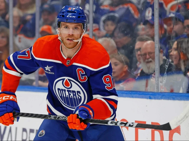 16 stats: Can Connor McDavid become the NHL's first $20 million player?