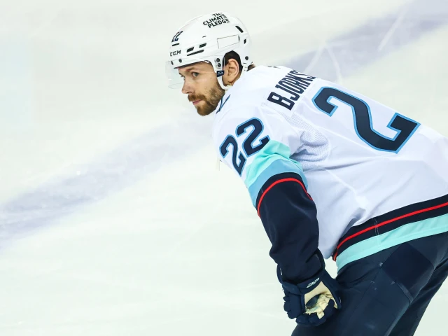 NHL Notebook: Lightning acquire Gourde and Bjorkstrand, Hurricanes gauging interest in Rantanen, and more
