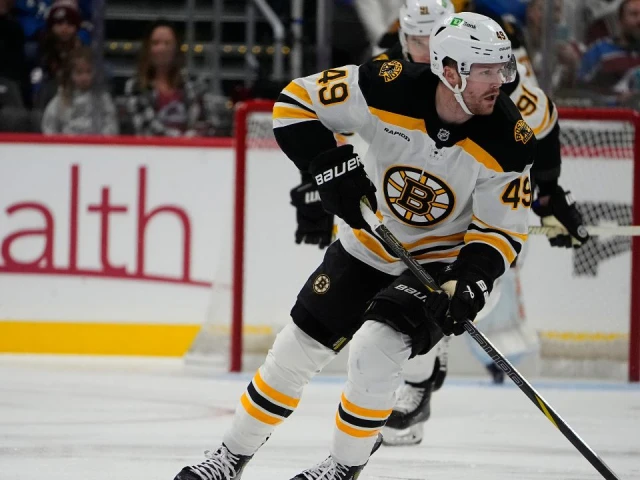 Max Jones, Cam Dineen to make Oilers debuts vs. Canadiens, Ekholm, Klingberg out