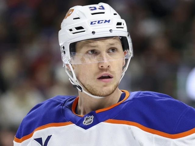 ‘Complete pro’: How Jeff Skinner has handled tough season with Oilers