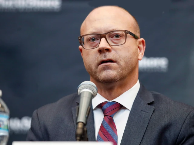 Watch Live: Oilers GM Stan Bowman speaks after trade deadline