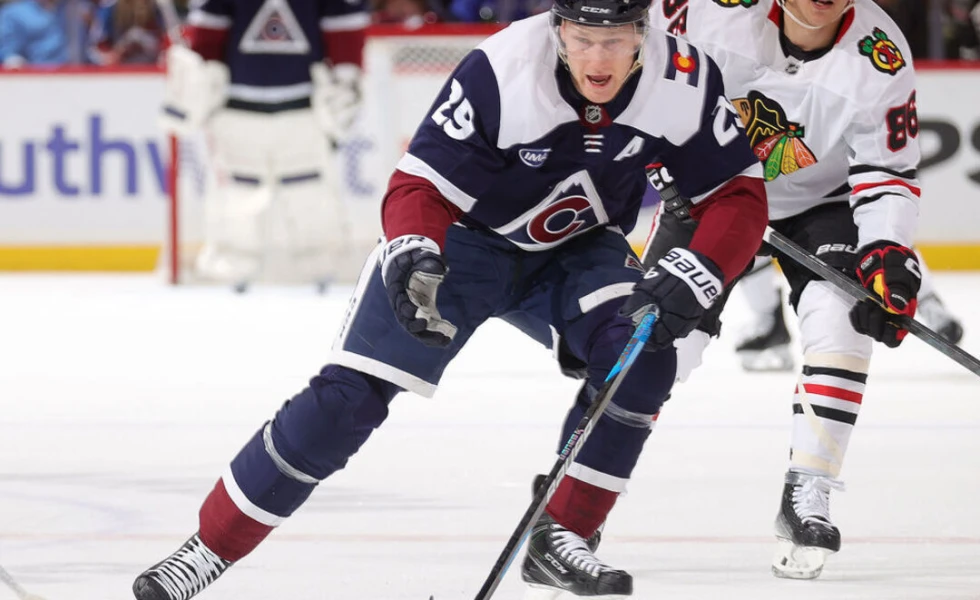MacKinnon becomes 100th player with 1,000 career points