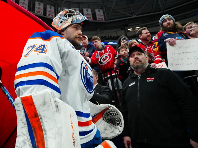Stuart Skinner didn’t travel with Oilers to Seattle, team will recall goalie for game against Kraken