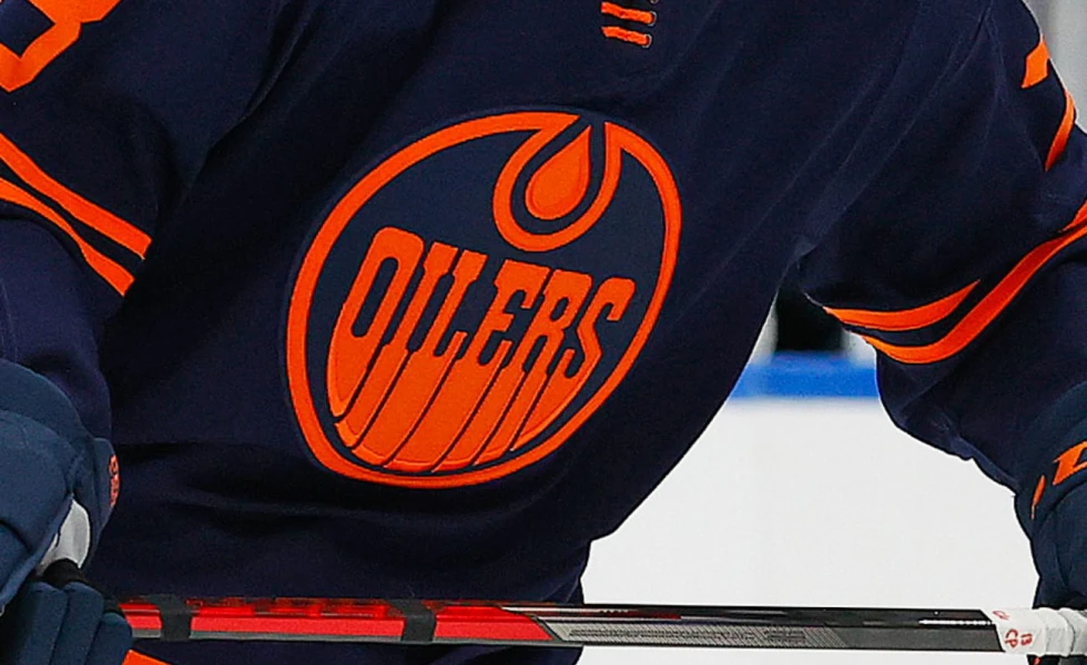 Oilers sign Josh Samanski to two-year, entry-level contract