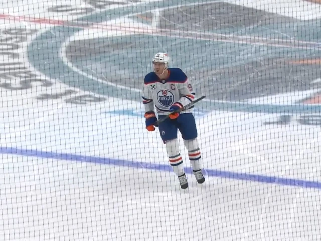 Oilers’ McDavid records 100th point on Emberson’s point shot