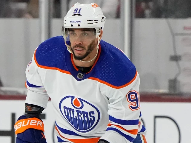 Oilers keeping lineup decisions close to vest ahead of Game 1 vs. Kings
