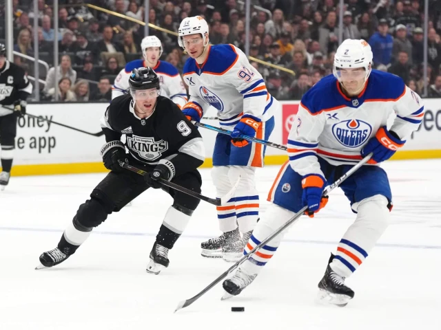 Oilers' third-period rally can't overshadow concerns on display in Game 1 loss