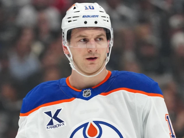 What Edmonton Oilers players said after bonkers first playoff game in L.A.