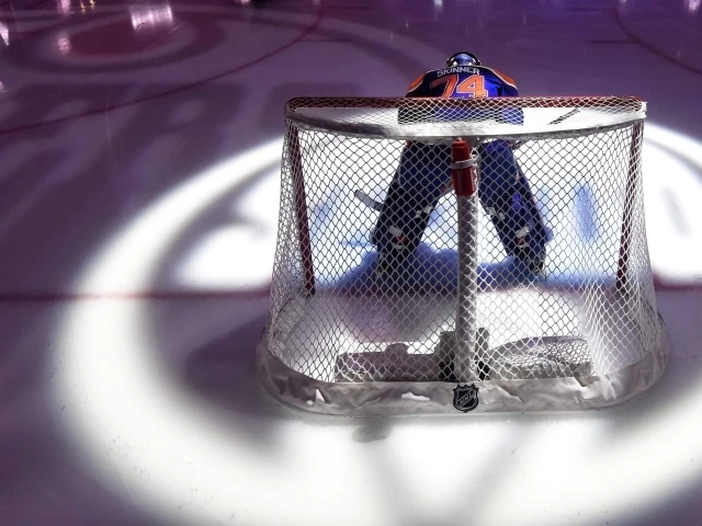 Stuart Skinner deserves to stay in Oilers net — but his leash is getting ever shorter