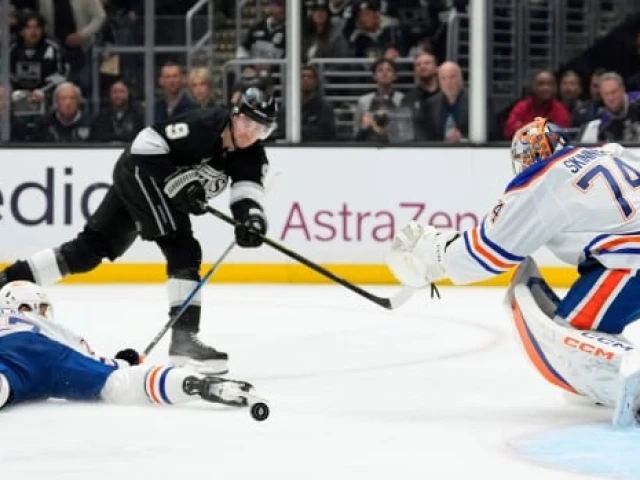 Los Angeles Kings hammer Oilers 6-2 to take a 2-0 series lead