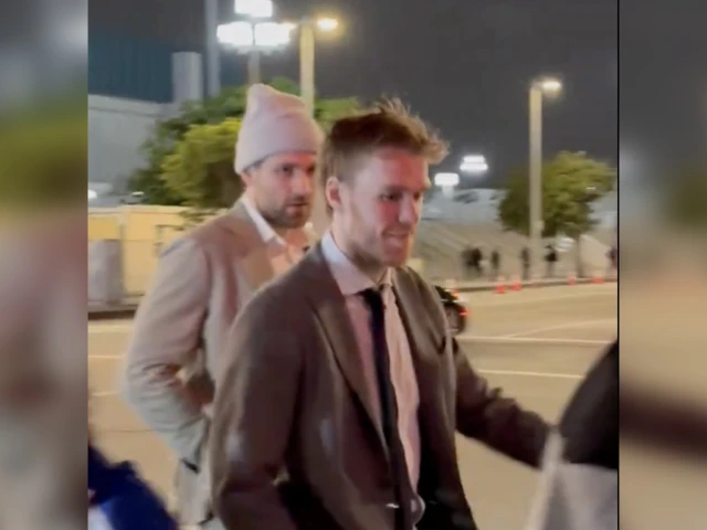 Kings fans heckle McDavid and Draisaitl outside arena after Oilers loss