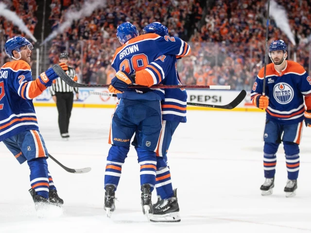Oilers take advantage of Kings’ failed challenge, jump back in series