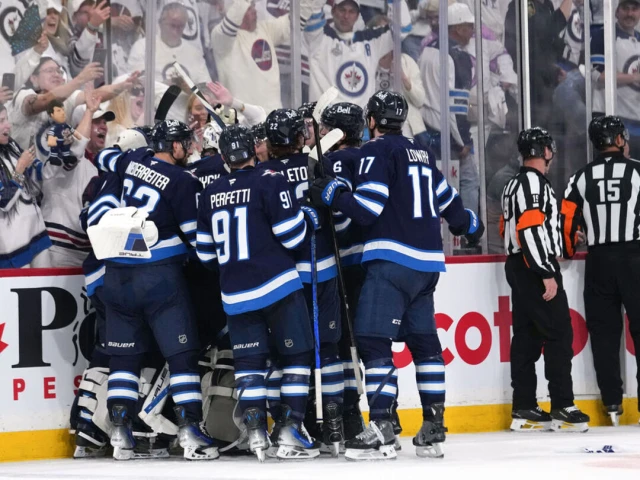 Jets complete comeback in Game 7 double-OT stunner vs. Blues