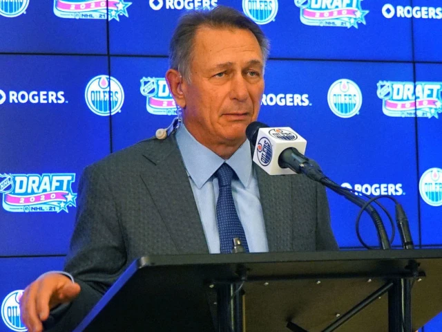 Report: Ken Holland a serious candidate for Isles' GM vacancy