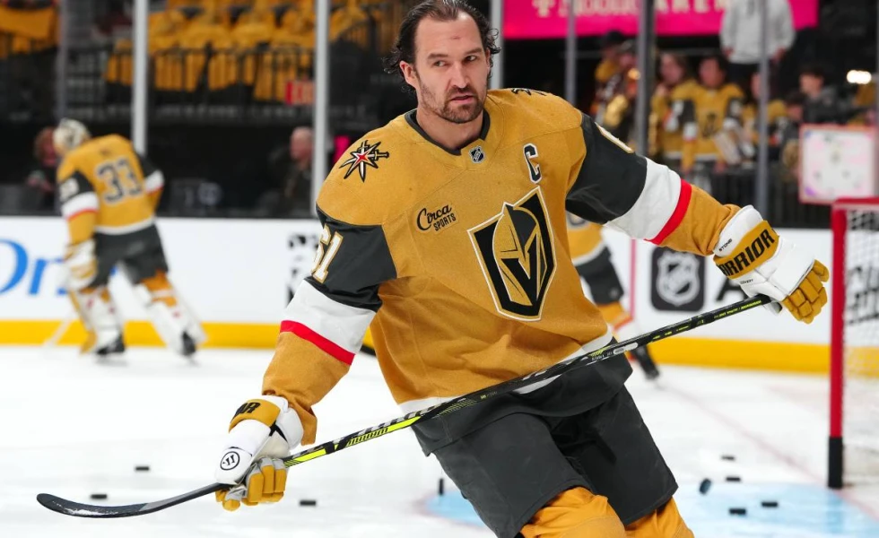 Golden Knights’ Mark Stone leaves Game 3 vs. Oilers with upper-body injury
