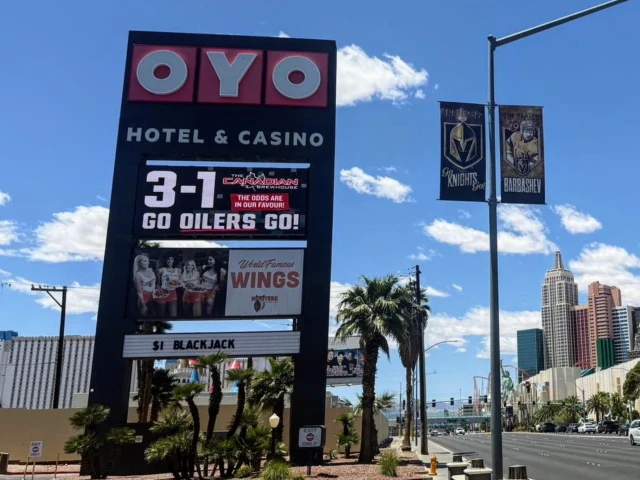 Edmonton claps back with Oilers billboard in Las Vegas