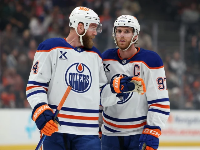 Mattias Ekholm watch: Oilers defenceman a full participant at Monday practice