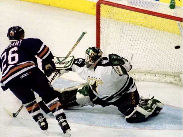 Looking back at all playoff meetings between the Oilers and Stars
