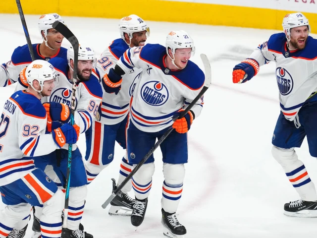 Edmonton Oilers show off lines ahead of Game 2 in Dallas
