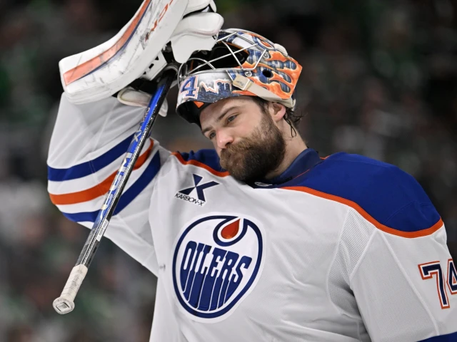 ‘These numbers gotta be in a documentary’: Stuart Skinner rebounds from poor Game 1 with shutout for Oilers in Game 2