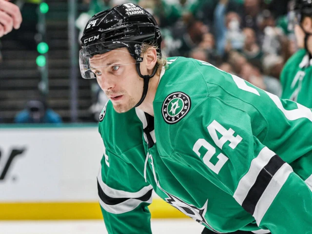 Stars' Hintz out for Game 3 after slash from Nurse
