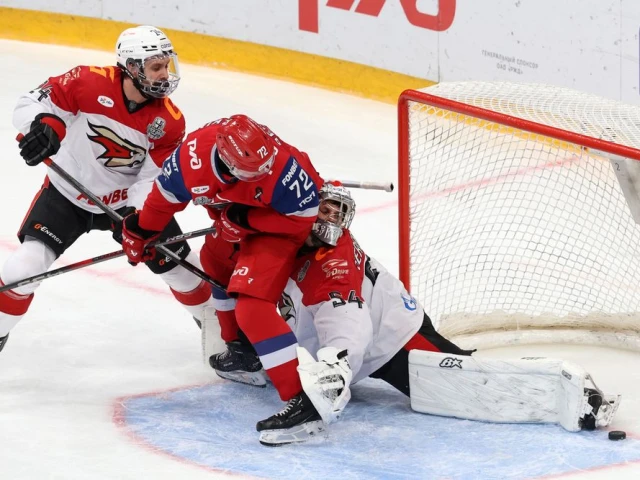 Report: Oilers prospect Maxim Beryozkin signs extension in KHL