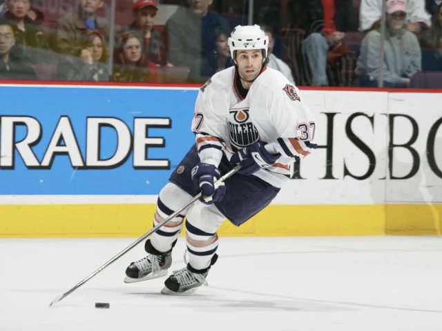 Former Oiler Michael Peca joins Chicago Blackhawks as assistant coach