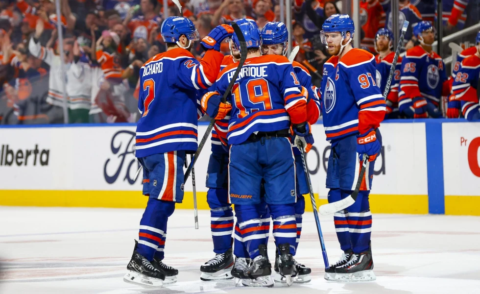 Oilers never lost control in Game 4 victory