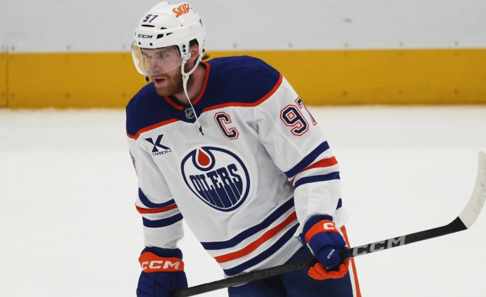 Oilers’ Connor McDavid second-fastest NHL player to hit 100 playoff assists