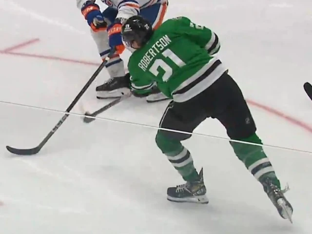 Robertson goes five-hole to give Stars quick strike in third
