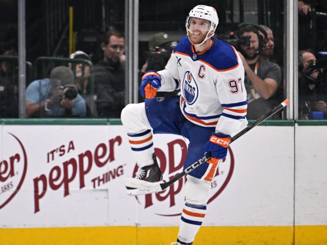 Oilers’ Connor McDavid becomes second fastest player in NHL history to reach 100 playoff assists