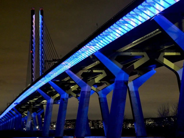 Montreal bridge to light up in Oilers’ colours for Stanley Cup Final