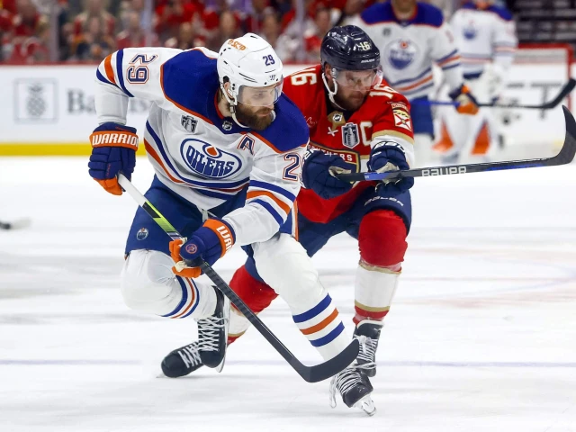 Panthers at Oilers Stanley Cup Final Game 1 picks, odds: Edmonton favored in opener